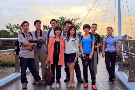 http://localhost:82/uploads/%E5%8D%8E%E5%B8%88%E5%A4%A7MBA%E6%91%84%E5%BD%B1%E5%8D%8F%E4%BC%9A%E6%88%90%E7%AB%8B003.jpg