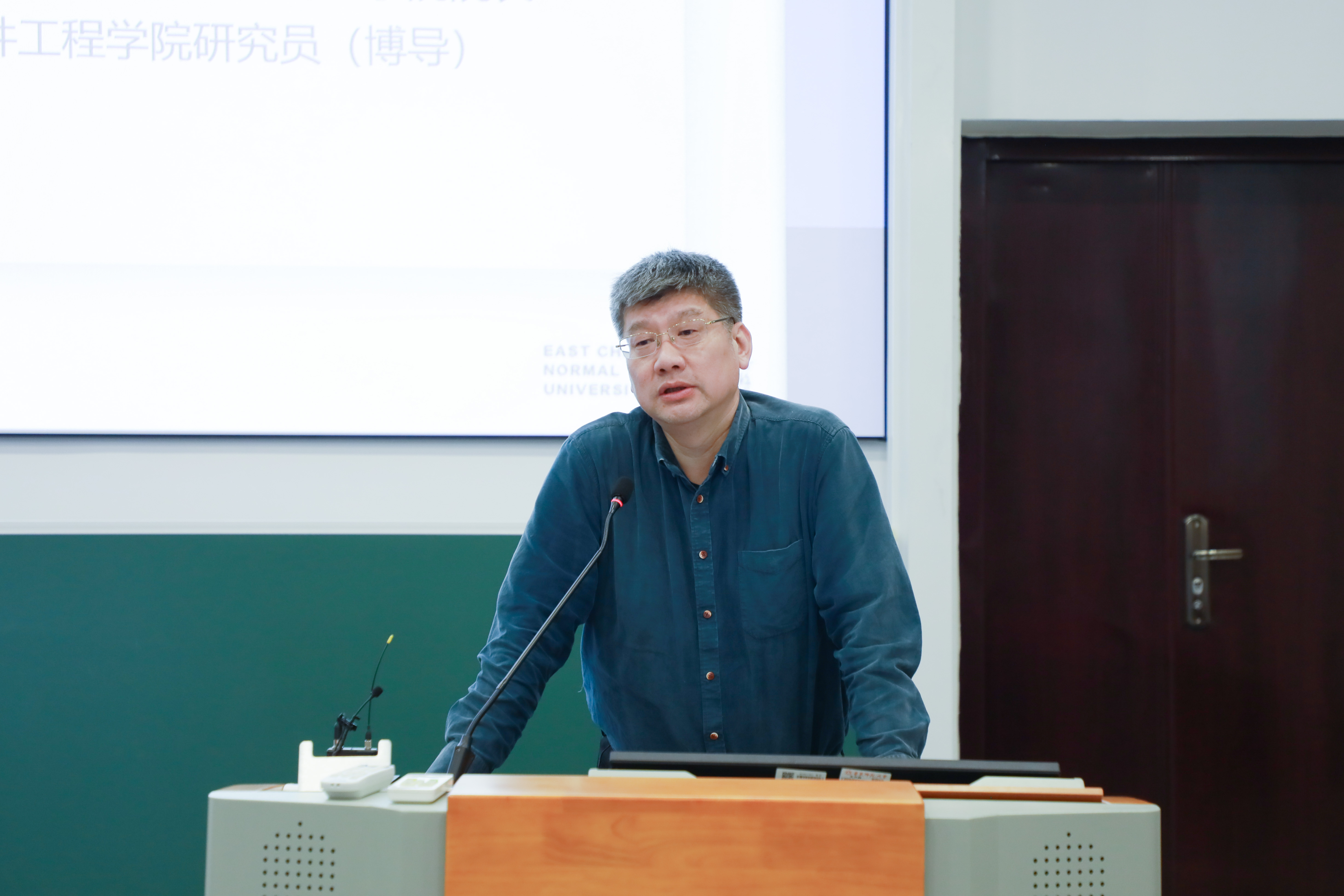 405A2415.jpg