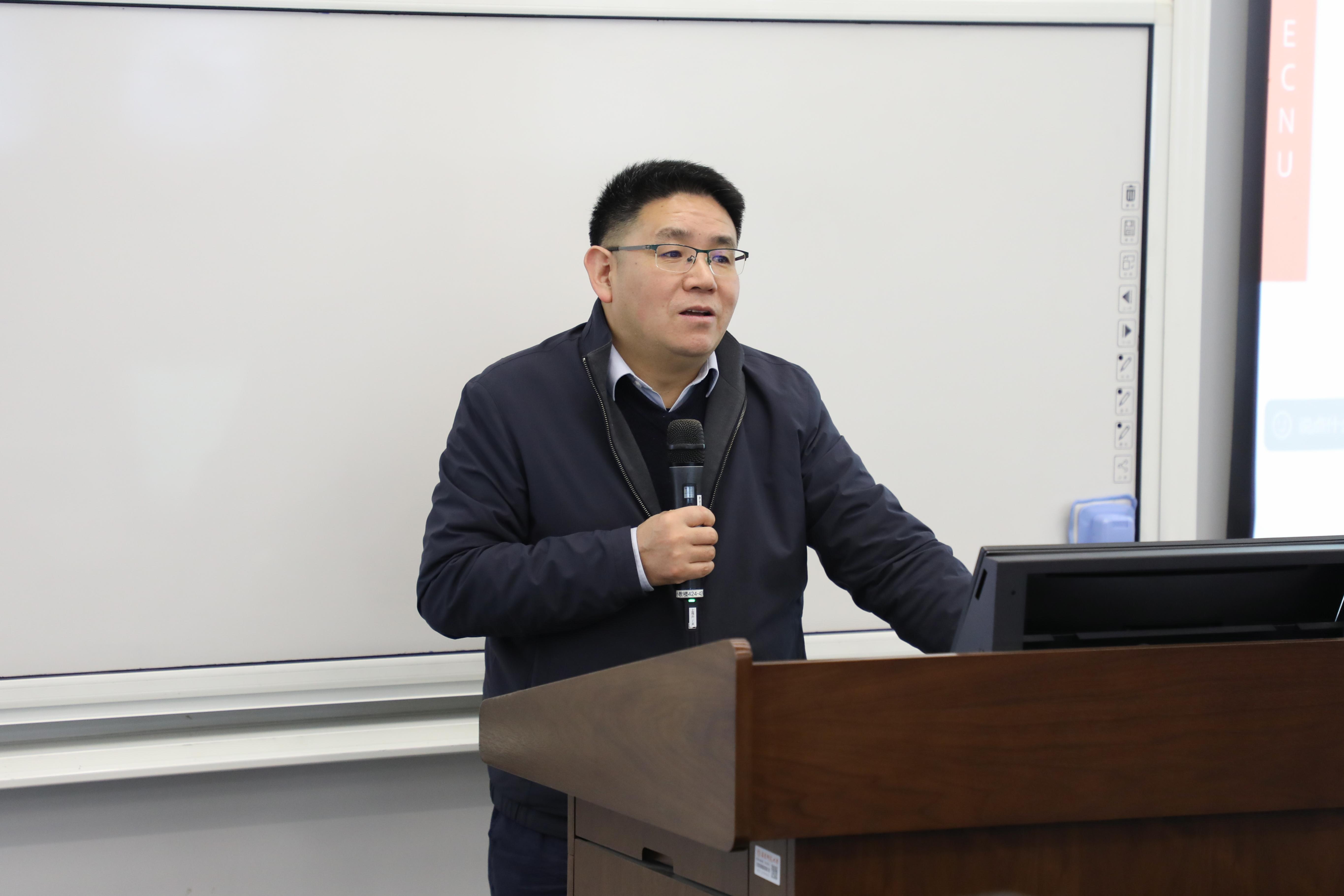 02-1经济与管理学院院长殷德生致辞.jpg 02-1经济与管理学院院长殷德生致辞.jpg