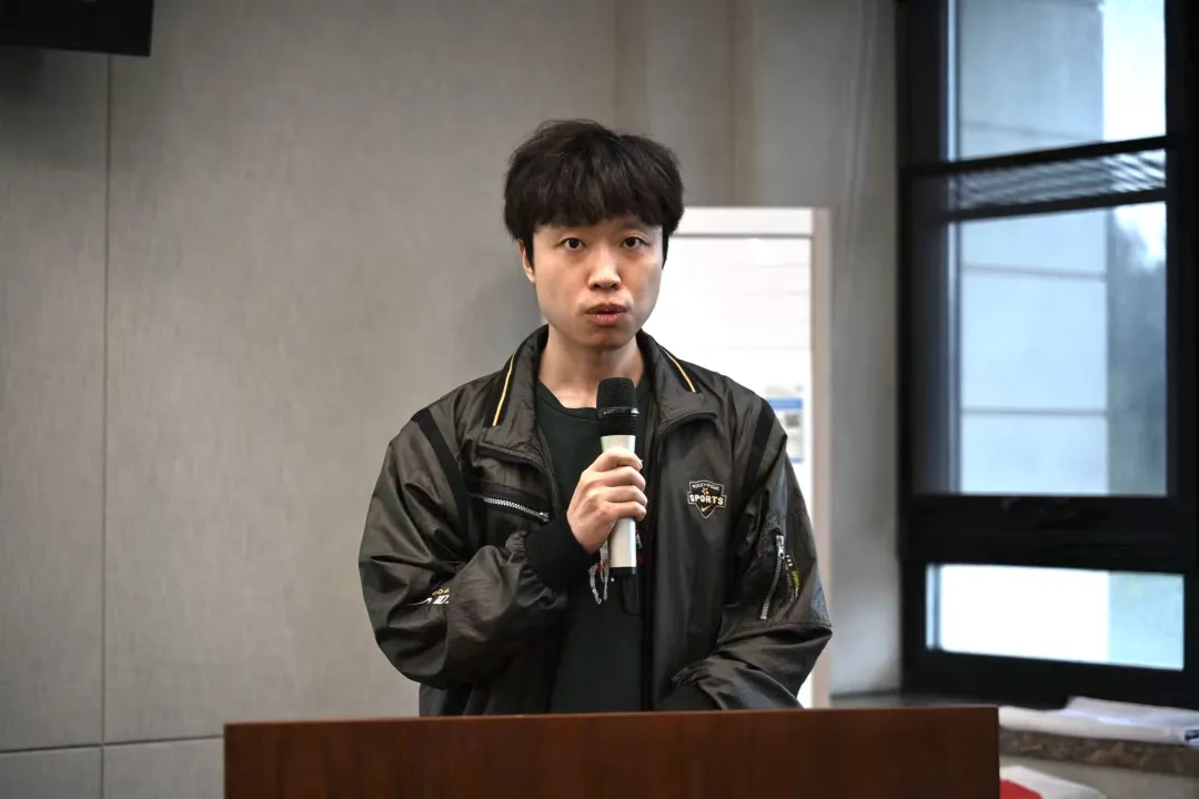 第十七届MBA学生联合会俱管部部长李正发言.png 第十七届MBA学生联合会俱管部部长李正发言.png