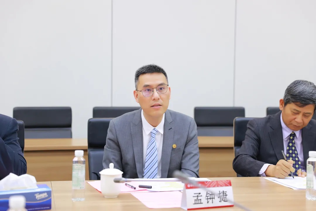 孟中杰.jpg