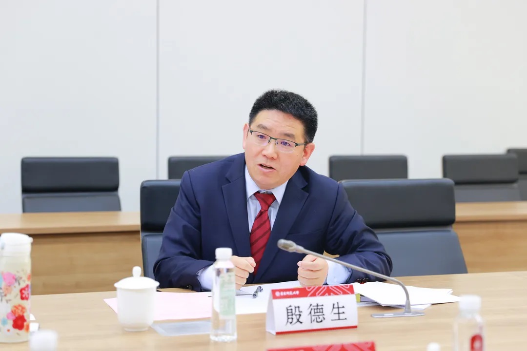 殷德生.jpg